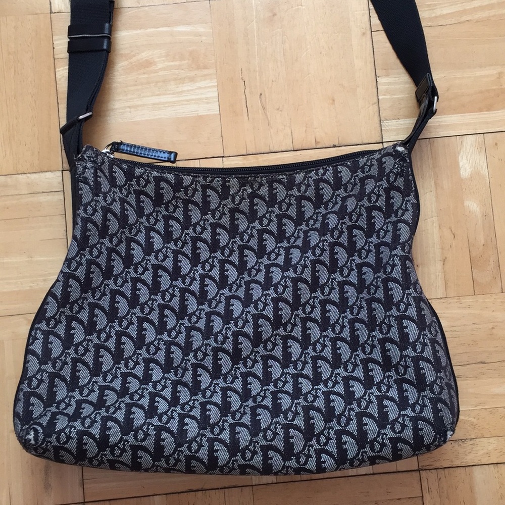 Vintage Christian Dior bag 💼